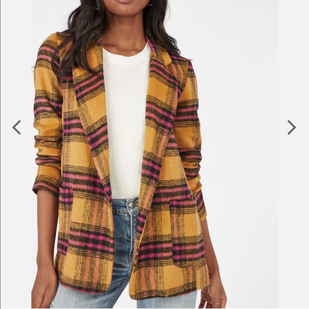 Justfab blazer ISO